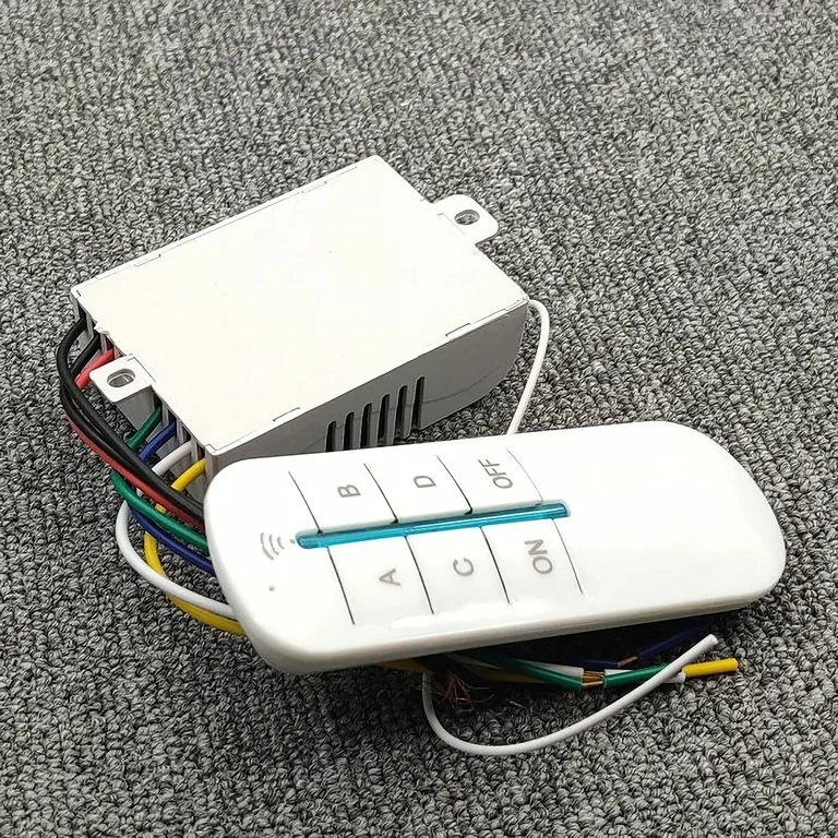 Svetlobni preklopnik z RF delovanjem na 433 MHz