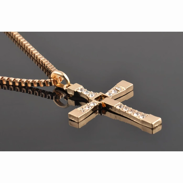 Zlati obesek, navdihnjen s stilom Fast and Furious