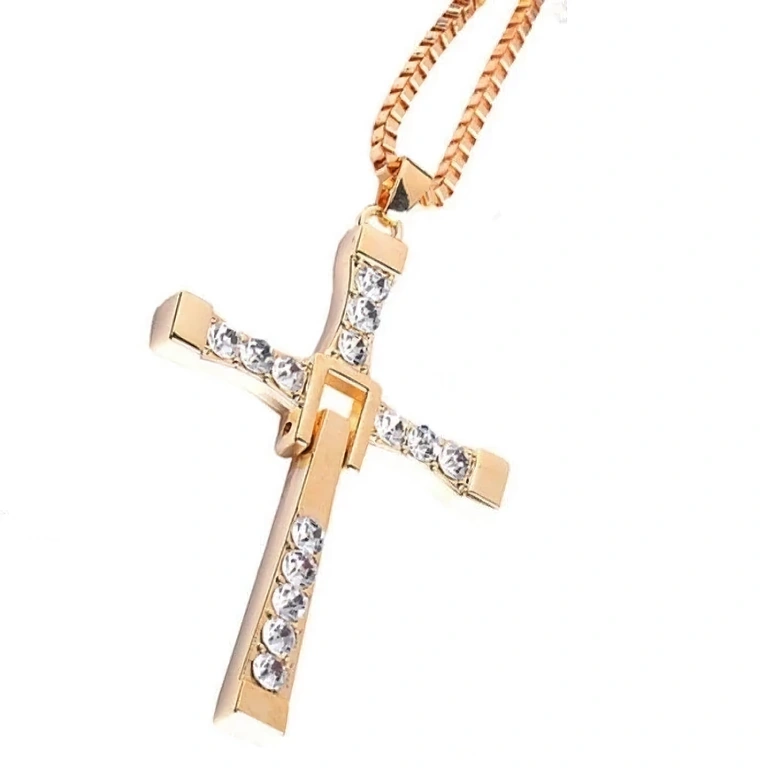 Zlata verižica z obeskom križ Vin Diesel iz filma Fast and Furious