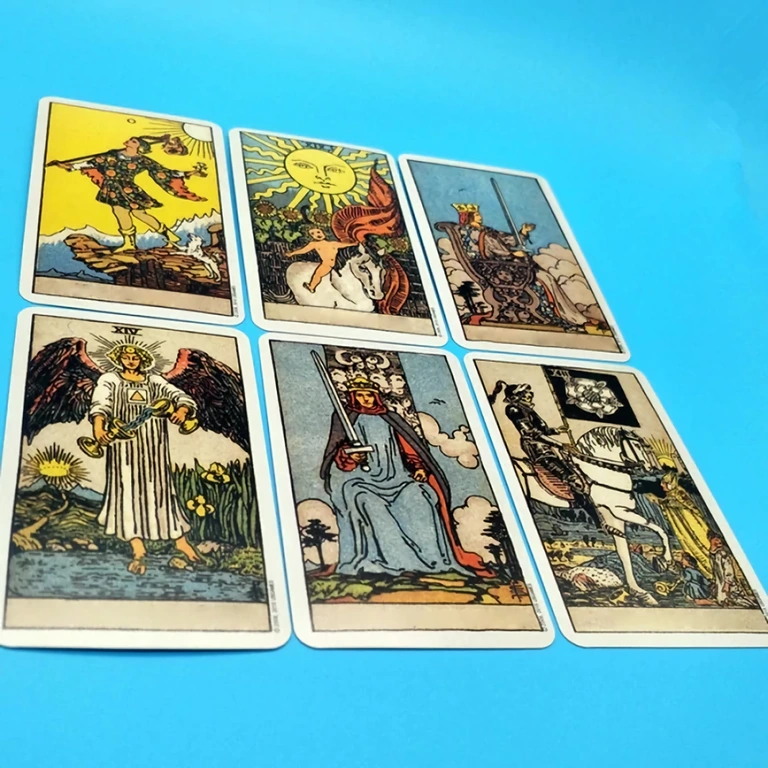 Velike in Male Arkane iz kompleta tarot kart za branje in interpretacijo