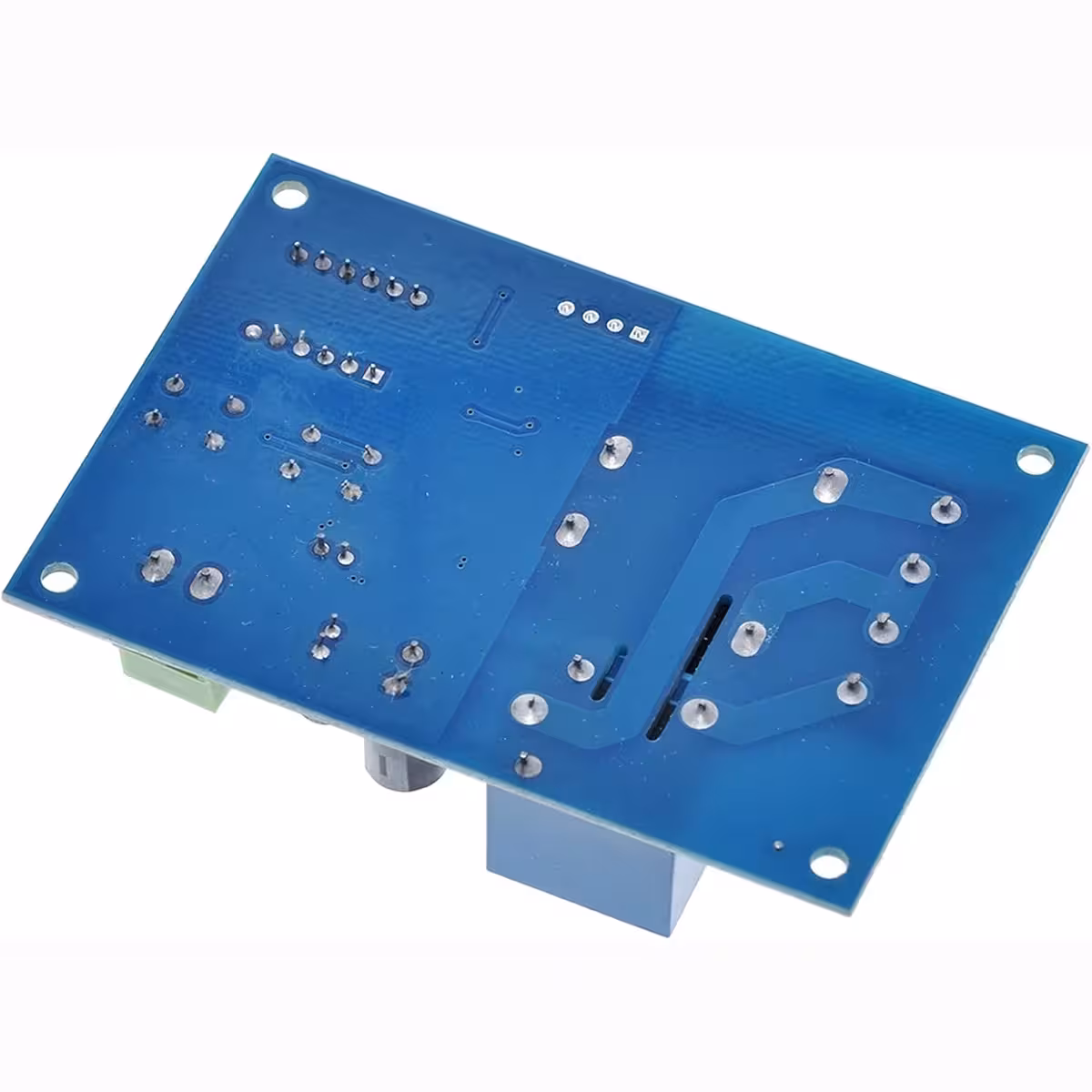 Samodejni elektronski regulator za svinčeve in litij-ionske avtomobilske baterije