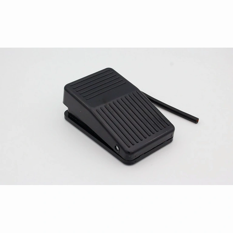 Električni stikalo z enim kontaktom NO+NC za naprave