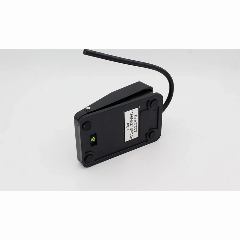 Električni stikalo z nogo, montaža na kabel