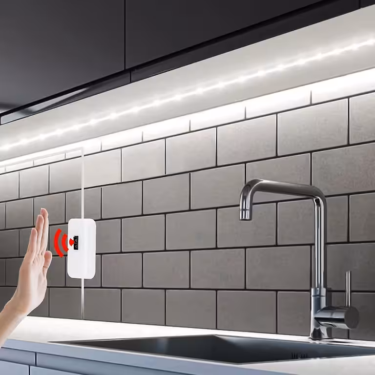 LED trak hladno bela 3m z gibalnim senzorjem USB 5V za kuhinjo in kopalnico