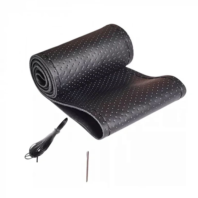 Univerzalna usnjena prevleka volana 37-38 cm Univerzalna prevleka iz naravne kože za avtomobilske volane