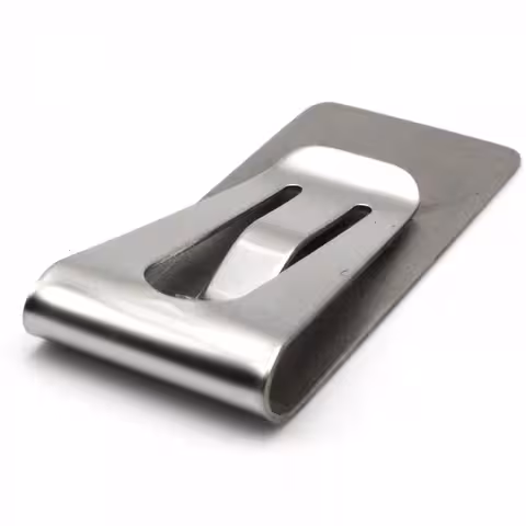 Denarni sponka – minimalističen slim money clip iz nerjavečega jekla za kartice in bankovce