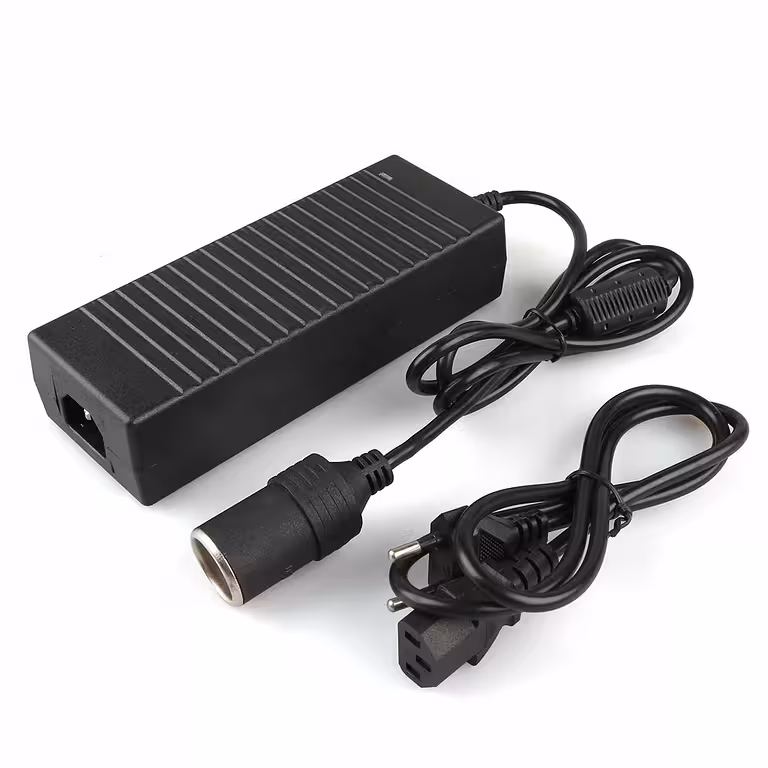 Adapter vtič pretvornik 220V/230V na 12V 10A 120W – avto transformator