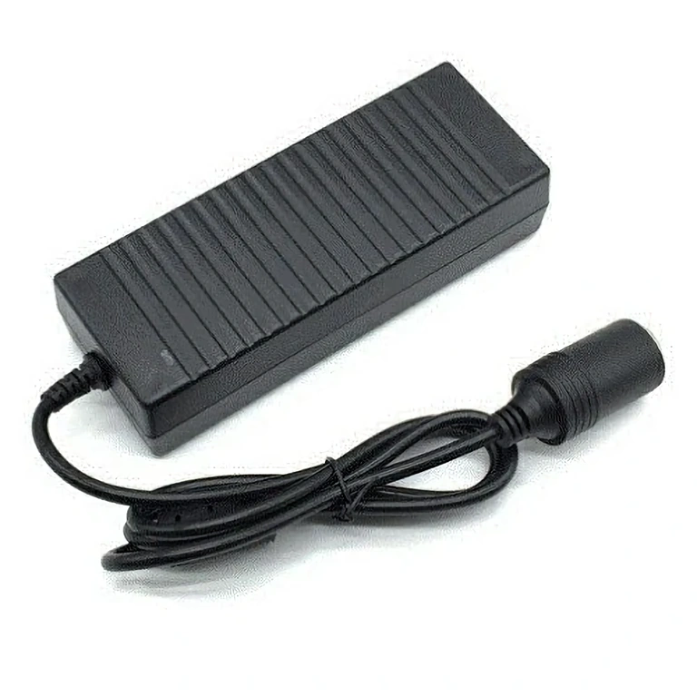 Pretvornik napetosti 220V v 12V za avto Pretvornik iz 220V v 12V z vtičem prižigalnika za napajanje avtomobilskih naprav