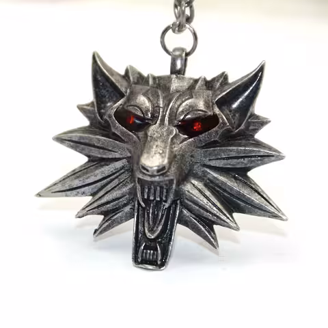 Obesek ogrlica The Witcher Wild Hunt – srebrn medaljon z rdečimi ali črnimi očmi