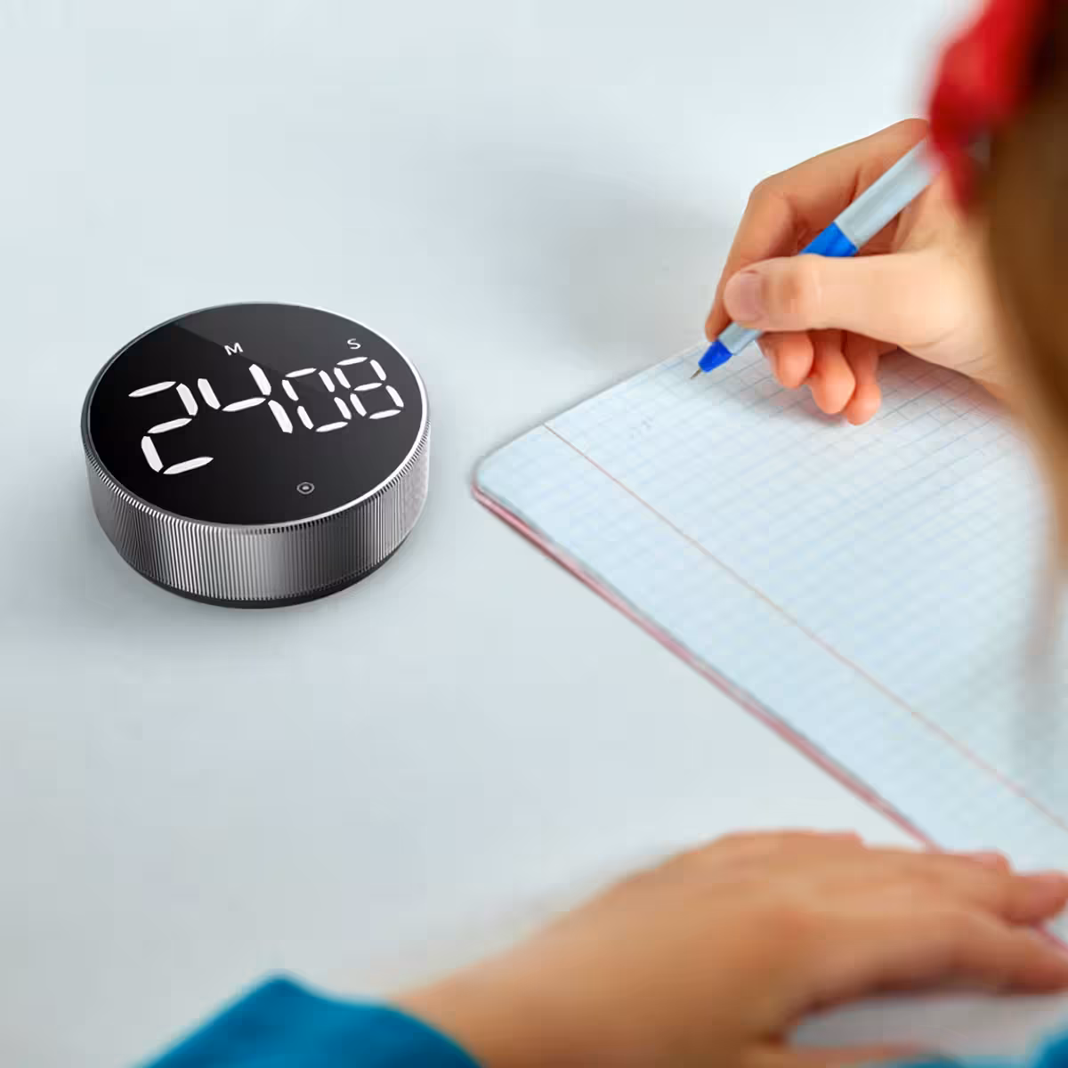 Timer za tiho kuhanje z diskretnim alarmom