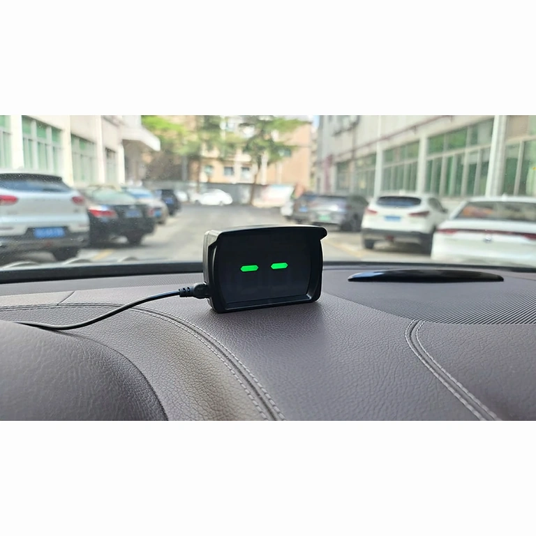 Univerzalni GPS merilnik hitrosti za vozila Digitalni GPS merilnik hitrosti, združljiv z avtomobili, motocikli, kolesi