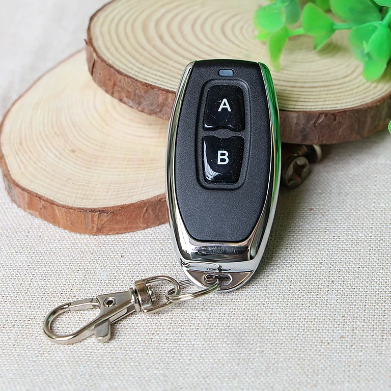 Majhen in prenosljiv daljinski upravljalnik, idealen za avtomatizacijske sisteme