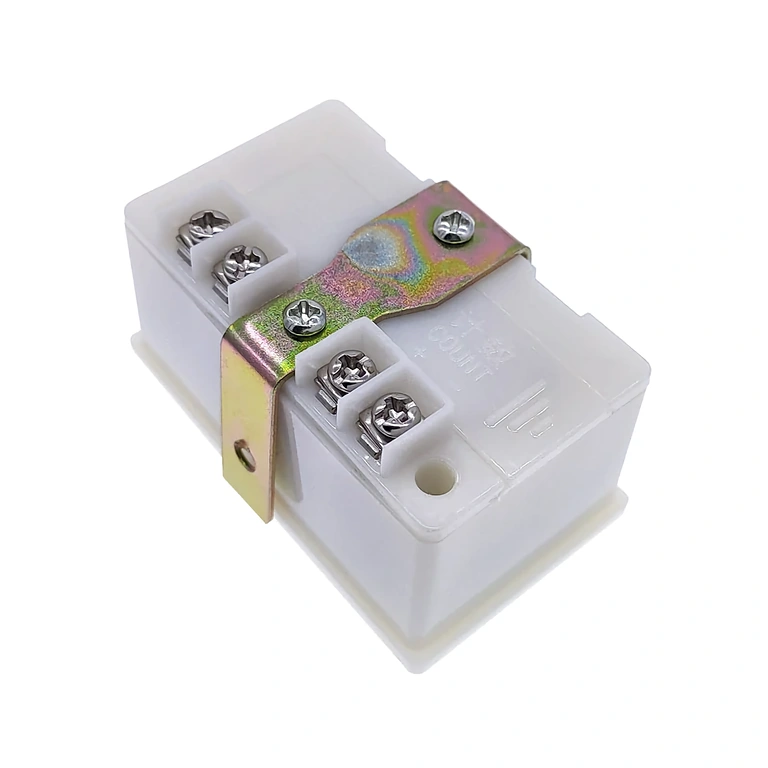 Digitalni števec za štetje vrtljajev CNC strojev in drugih aplikacij