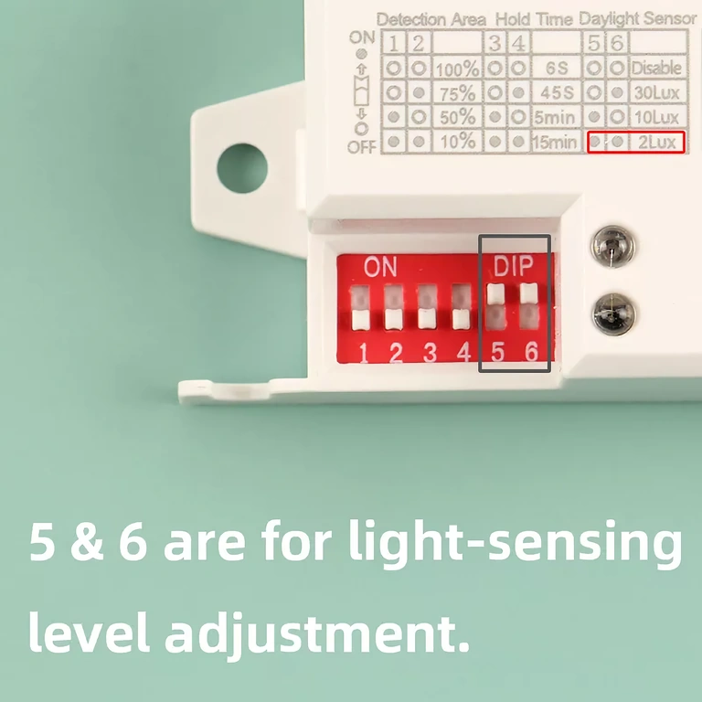Nastavitvene ravni svetlosti (LUX) Izbirnik pragov svetlobe od 2 do 2000 lux za senzor mraka