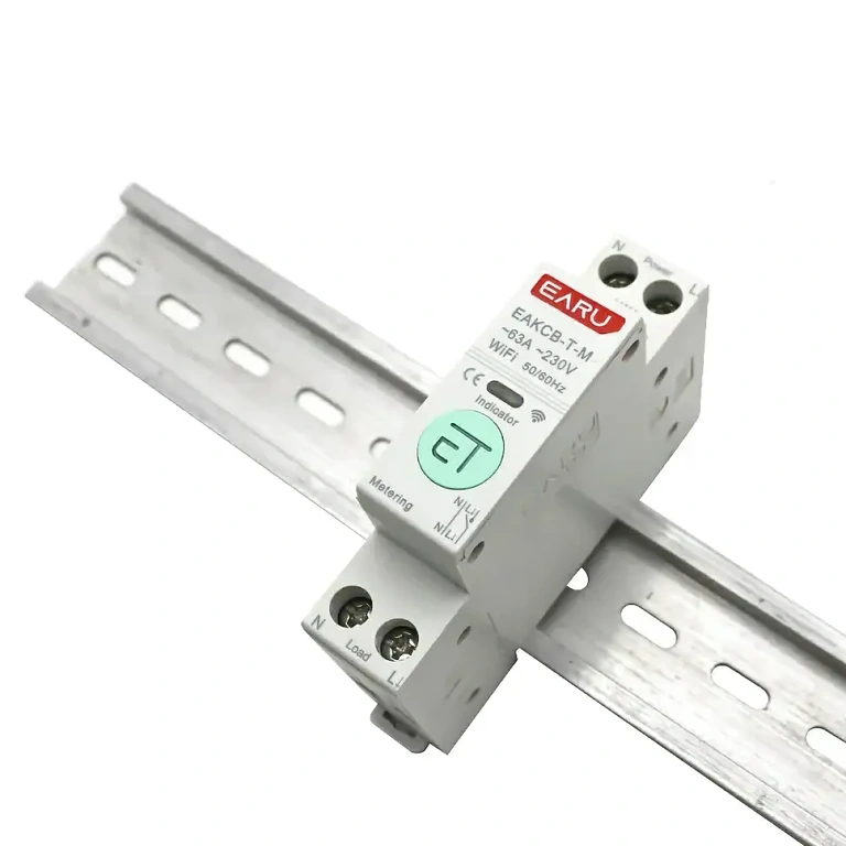 Montaža na DIN vodilo WiFi električni števec, nameščen na DIN vodilu v električnem razdelilniku