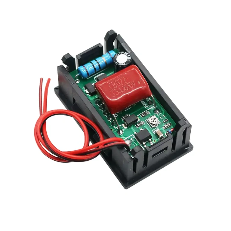 Pogled od zadaj s komponentami digitalnega voltmetra