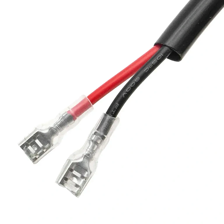 Ožičenje združljivo z LED reflektorji do 300W, z relejem in varovalko