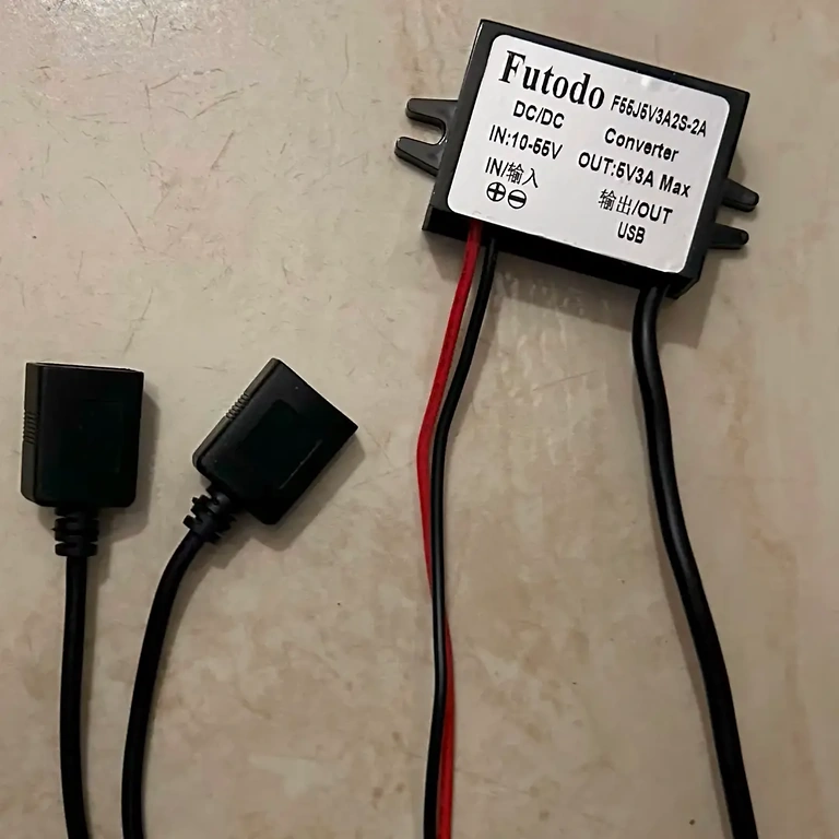 Napajanje nadzorne kamere Pretvornik napaja nadzorno kamero iz 48V vira