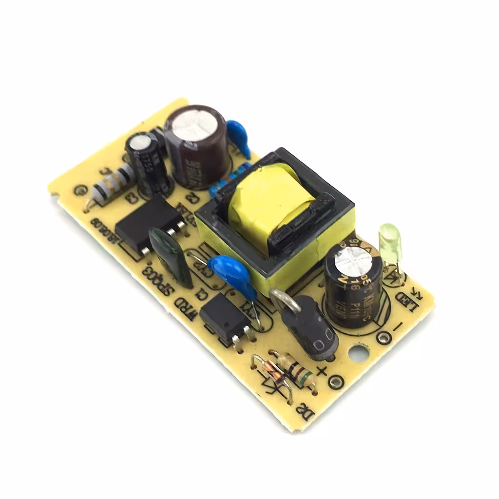 Napajalnik 5V 2A stabiliziran – univerzalni DC adapter za LED, usmerjevalnik, kamero