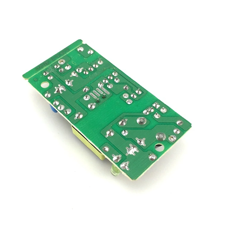 Preklopno napajanje – switching tehnologija Slika switching napajalnika 5V 2A