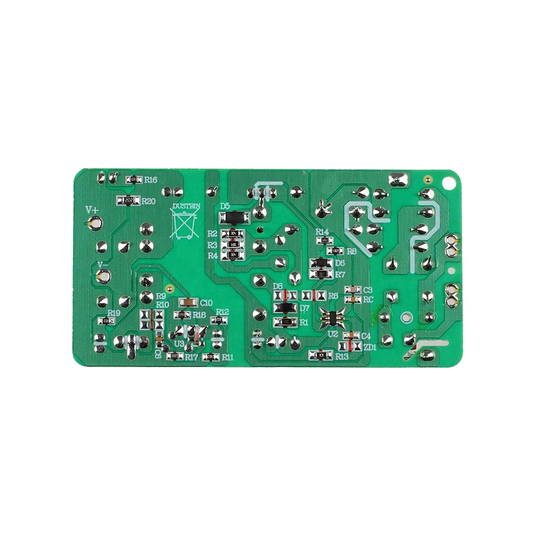 Pogled na konektor napajanja 24V 3A Podrobnost DC priključka napajalnika 24V 3A za elektronske naprave