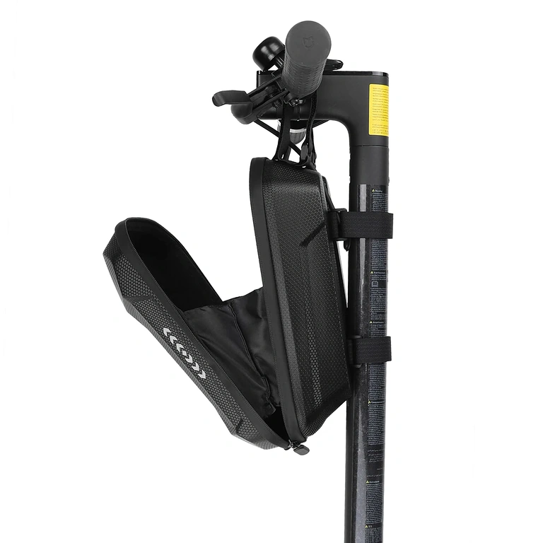 Vzdržljiva in odporna torba za skiro Skiro torba izdelana iz trpežnih in odpornih materialov