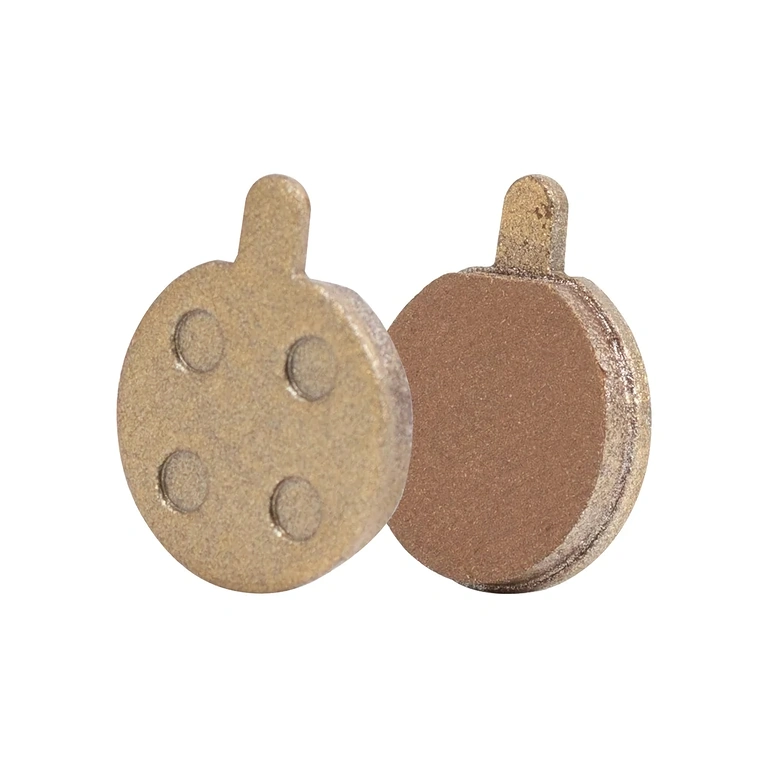 Zavorne ploščice nameščene na električni skiro