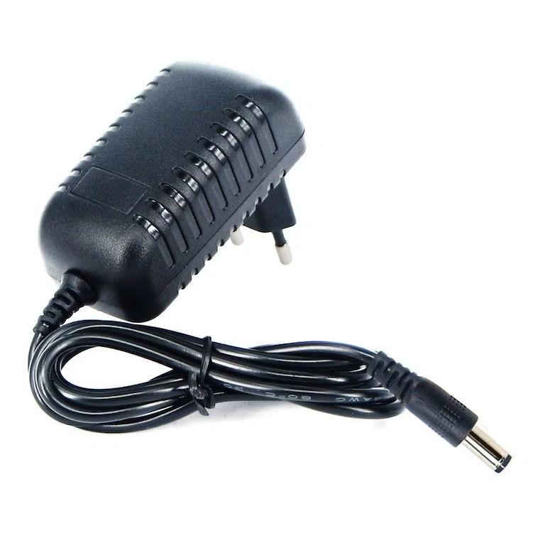 Polnilec LiFePO4 12V 2A z zaščitami OVP, OCP in proti kratkemu stiku