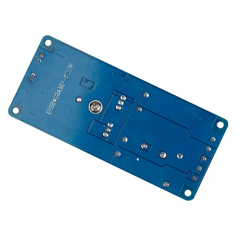 Zadnji pogled kompleta mono ojačevalnika 500 W IRS2092