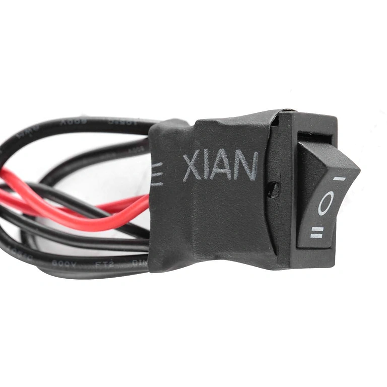 Gumb za spremembo smeri pri krmilniku DC motorja