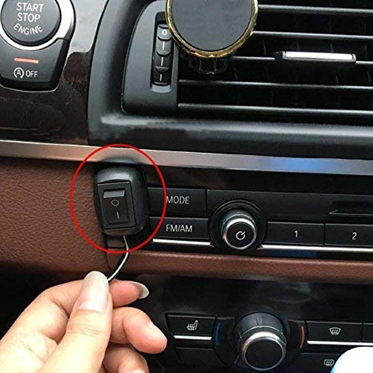 Montaža ON/OFF stikala z lepilnim trakom