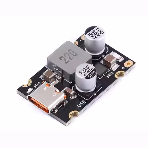 Sprednji pogled na modul USB-C PD 65W s priključkom
